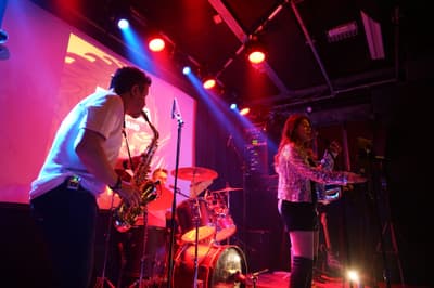 Furya live at Cinetol, Amsterdam: Emrah O., saxophone/clarinet; Özgür D., drums/percussion; Işınsu S., vocals