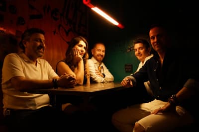 Furya live at Cinetol, Amsterdam: Emrah O., saxophone/clarinet; Işınsu S., vocals; Özgür B., bass guitar; Özgür D., drums/percussion; Onur E., guitar (electric/acoustic)