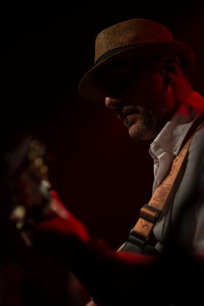 Furya live at Toekomst Muziek, Amsterdam: Onur E., guitar (electric/acoustic)