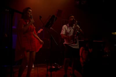Furya live at Volta, Amsterdam: Işınsu S., vocals; Emrah O., saxophone/clarinet